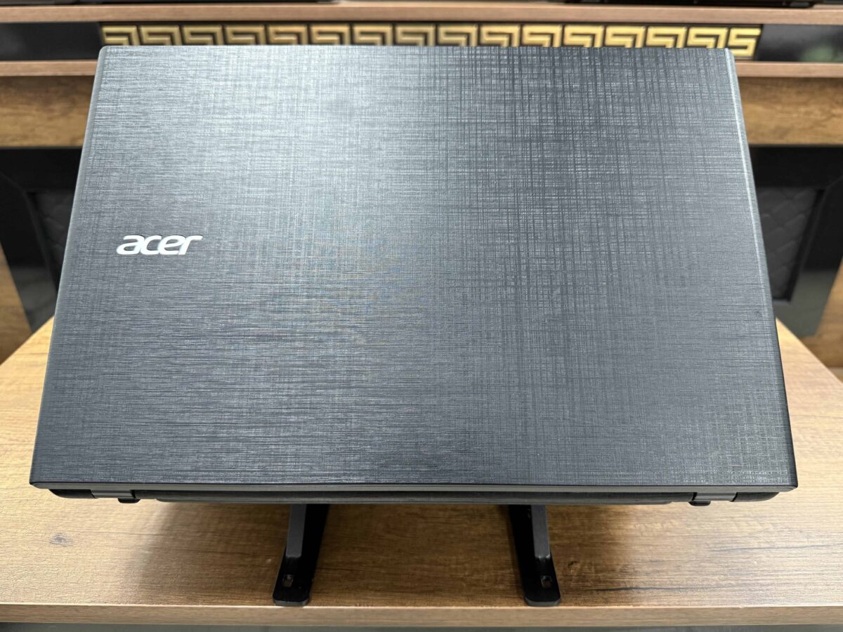 Acer Aspire E5-573G-56E5 Intel Core i5 5200U 4GB RAM 240GB SSD 820M 15.6" HD NX.MVMEY.005 (İKİNCİ EL) - Görsel 3