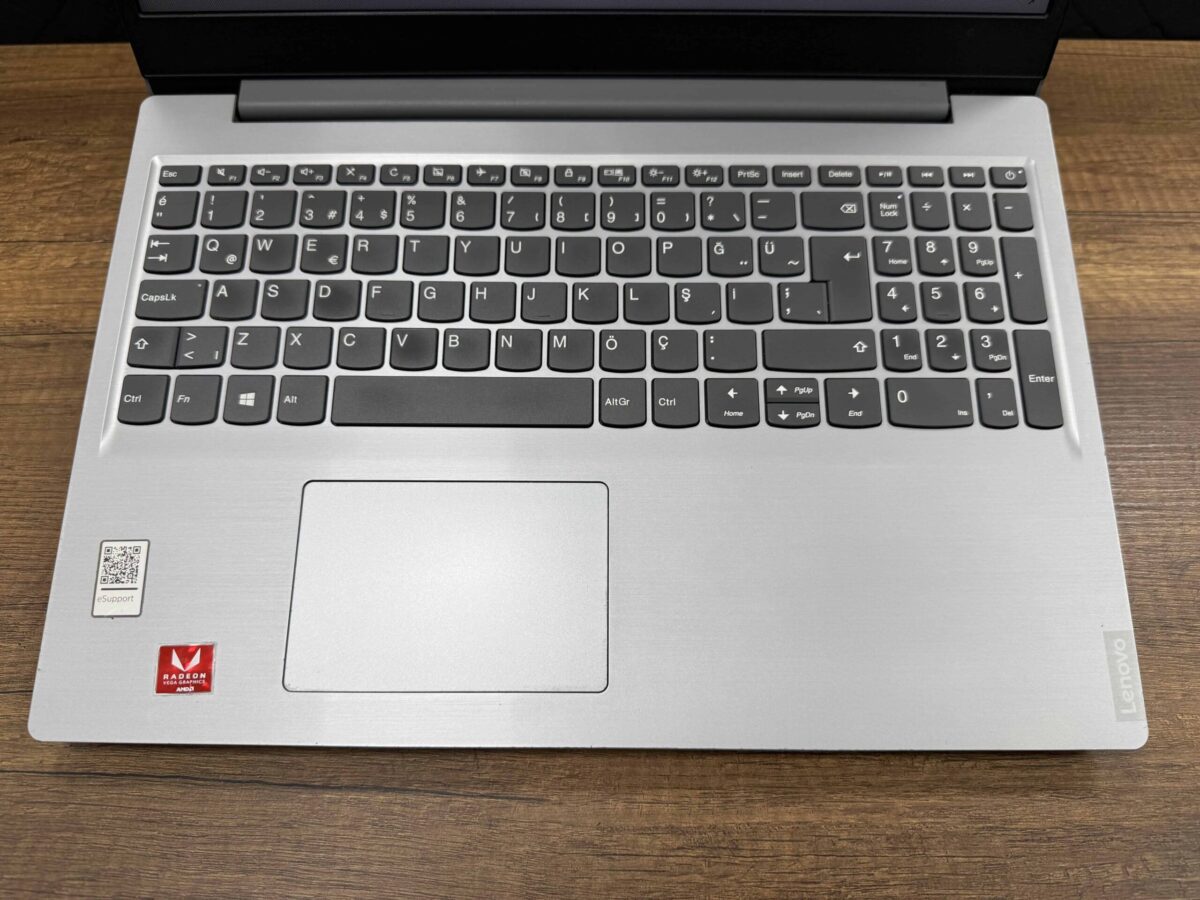 Lenovo IdeaPad S145-15API AMD Ryzen 7 3700U 8GB RAM 512GB SSD 15.6" FHD 81UT008DTX (İKİNCİ EL) - Görsel 2