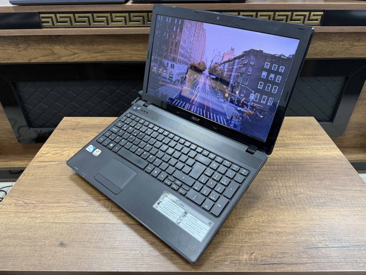 Acer Aspire 5736Z-452G Intel Pentium Dual-Core T4500 4GB RAM 120GB SSD 15.6" HD (İKİNCİ EL) - Görsel 4