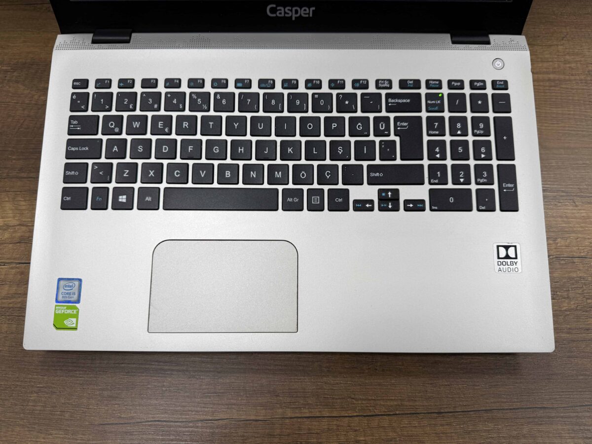 Casper Nirvana F650.8250-4T45T-G Intel Core i5 8250U 4GB 240GB SSD 940MX 15.6" HD (İKİNCİ EL) - Görsel 2