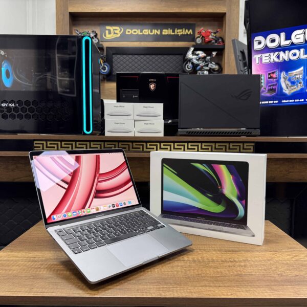 Apple MacBook Pro M2 8GB 256GB SSD macOS 13.3" QHD+ MNEH3TU/A (İKİNCİ EL)