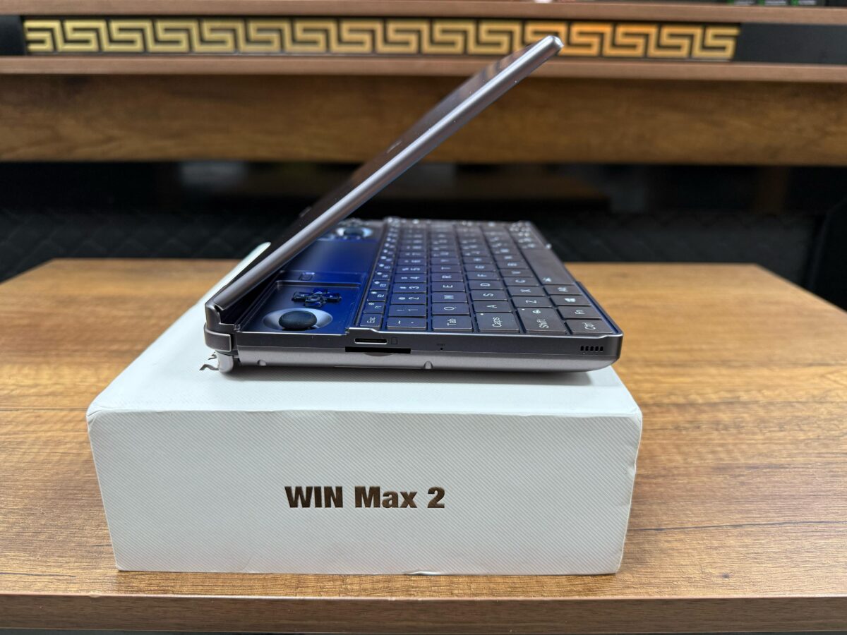 GPD WIN MAX 2 AMD Ryzen 7 6800U 32GB RAM 2TB SSD Taşınabilir Oyun Bilgisayarı (İKİNCİ EL) - Görsel 6