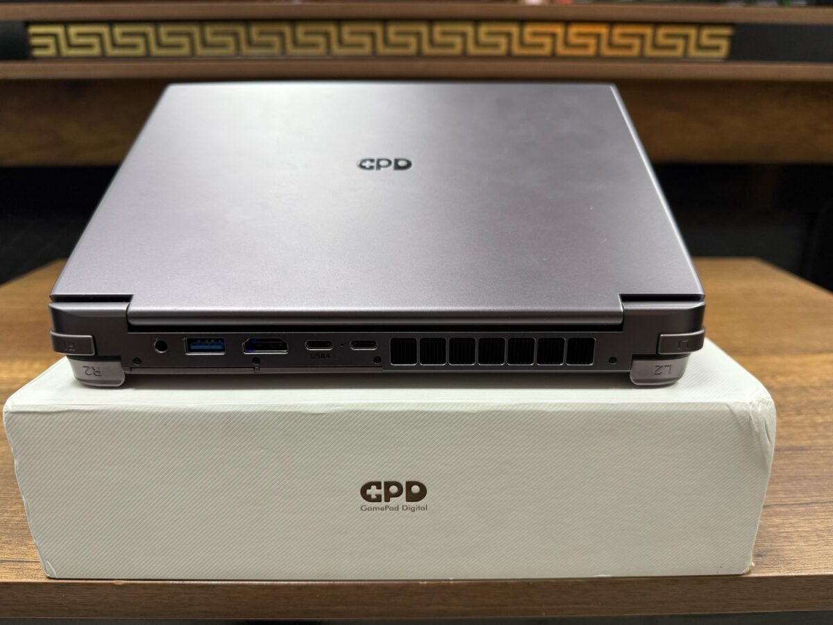 GPD WIN MAX 2 AMD Ryzen 7 6800U 32GB RAM 2TB SSD Taşınabilir Oyun Bilgisayarı (İKİNCİ EL) - Görsel 4