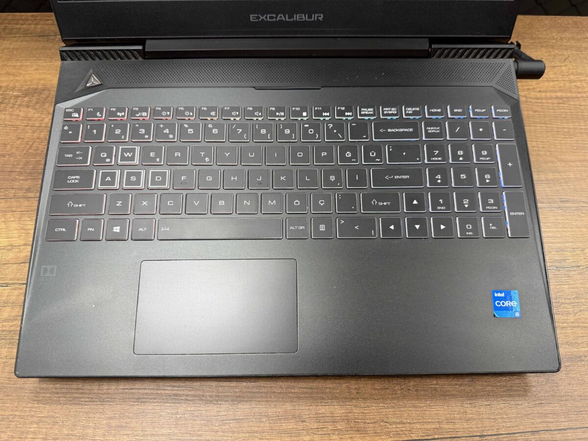Casper Excalibur G770.1140-BVL0P-B Intel Core i5 11400H 16GB 500GB SSD RTX3050Ti W10 15.6" FHD 144Hz (İKİNCİ EL) - Görsel 2