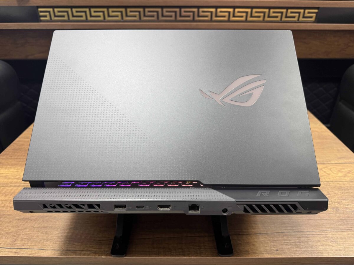 Asus ROG Strix G15 G513IC-HN037W AMD Ryzen 7 4800H 16GB RAM 512GB SSD W10 RTX3050 15.6” FHD 144Hz (İKİNCİ EL) - Görsel 3