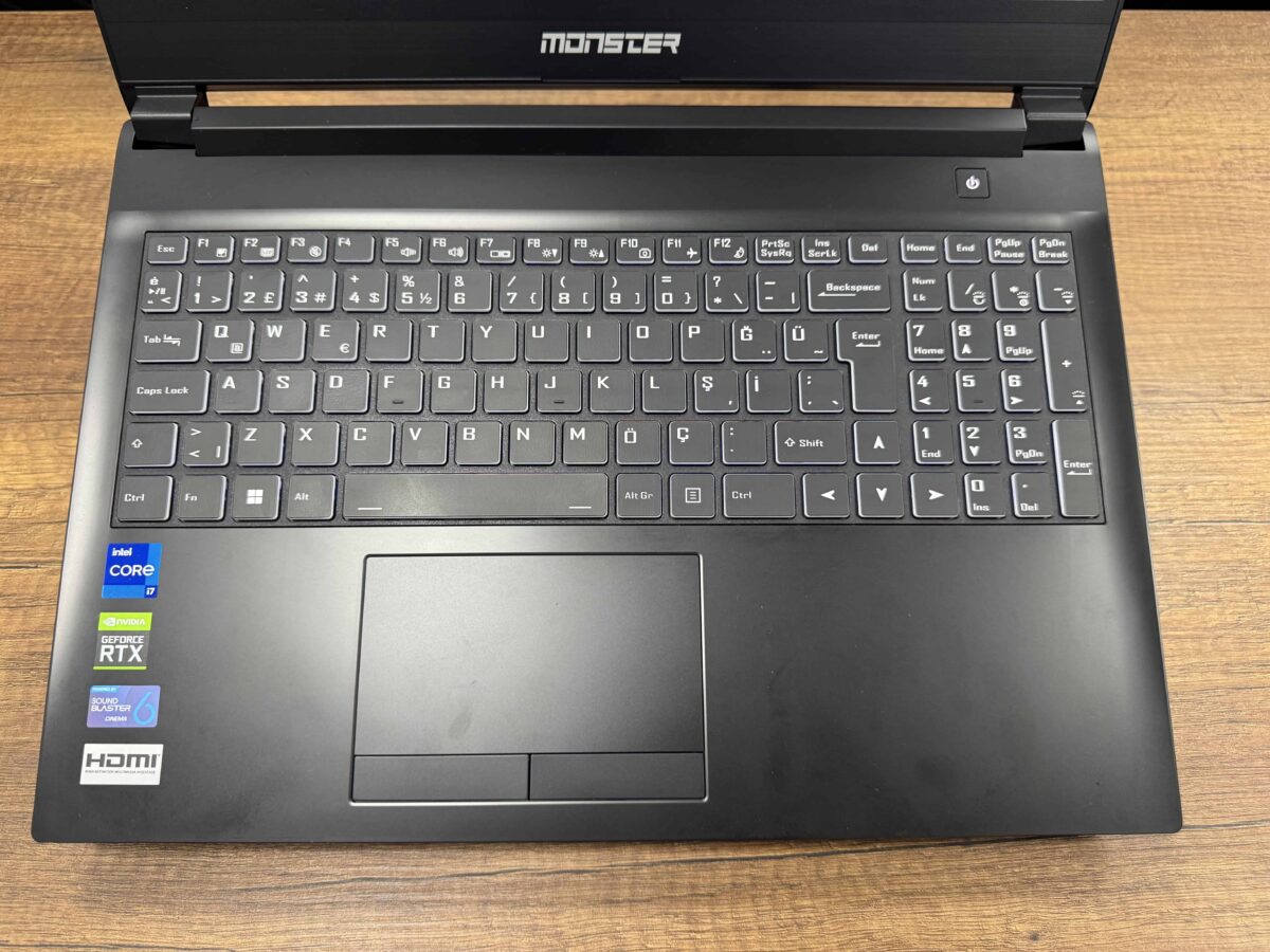 Monster Abra A5 V17.4.4  Intel Core i7 11800H 32GB RAM 1TB SSD W10 RTX 3060 15.6” FHD 144Hz IPS (İKİNCİ EL) - Görsel 4