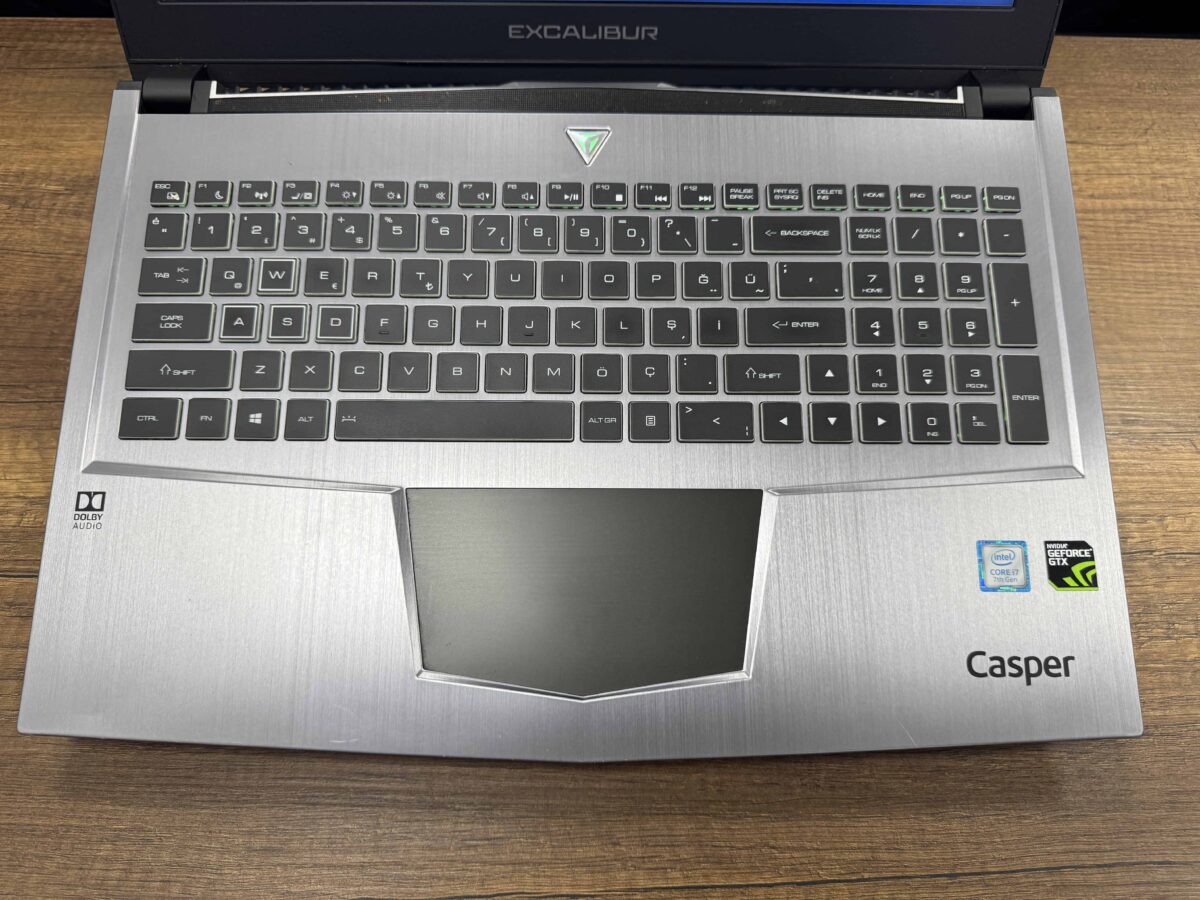 Casper Excalibur G750.7700-B510A Intel Core i7 7700HQ 32GB RAM 256GB + 1TB SSD W10  GTX 1070 15.6” UHD (4K) (İKİNCİ EL) - Görsel 2