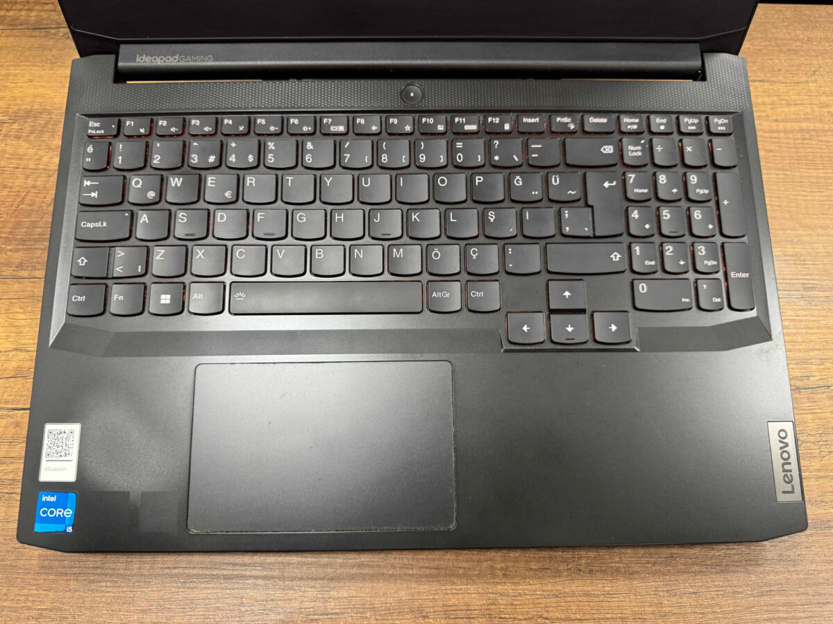 Lenovo IdeaPad Gaming 3 82K100CQTX  Intel Core i5 11300H 16GB RAM 500GB SSD W10 RTX 3050 Ti 15.6” FHD 165Hz (İKİNCİ EL) - Görsel 2