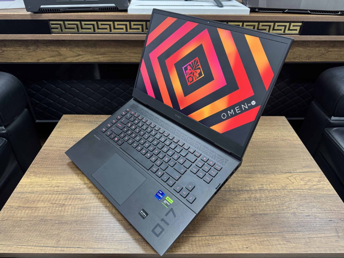 Hp Omen 17-CK2000NT Intel Core i9 13900HX 32GB RAM 2TB SSD W11 RTX4090 17,3” QHD 240 Hz 7P6D3EA (İKİNCİ EL) - Görsel 2