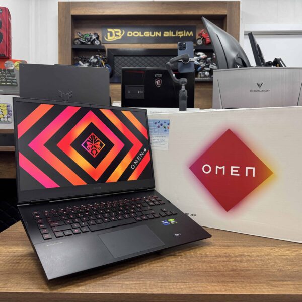 Hp Omen 17-CK2000NT Intel Core i9 13900HX 32GB RAM 2TB SSD W11 RTX4090 17,3” QHD 240 Hz 7P6D3EA (İKİNCİ EL)