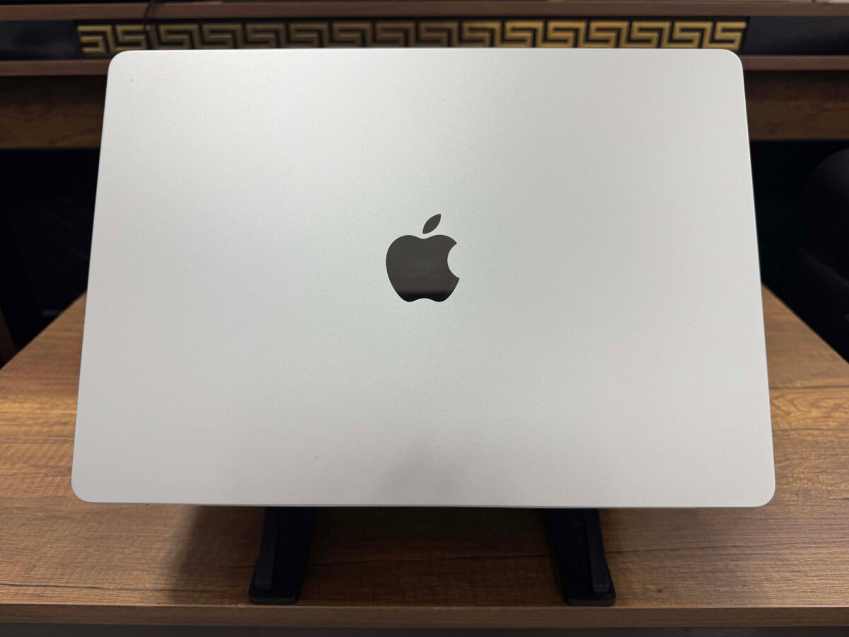 Apple MacBook Air M3 16GB RAM 512GB SSD macOS 15” QHD+ Gümüş MXD23TU/A (İKİNCİ EL) - Görsel 3
