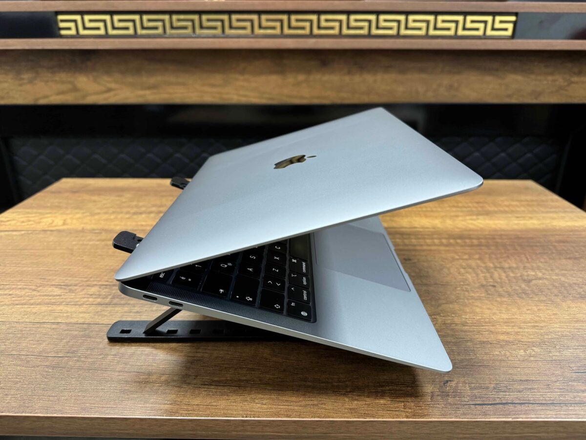 Apple MacBook Air M1 8GB RAM 256GB SSD macOS 13” QHD+ Uzay Grisi MGN63TU/A (İKİNCİ EL) - Görsel 6