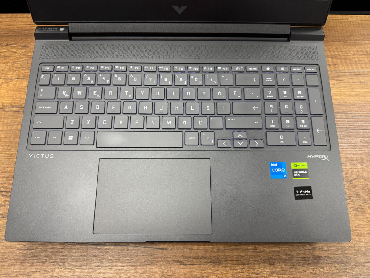 HP Victus 16-R1058NT Intel Core i5 14500HX 16GB RAM 512GB SSD RTX4050 W11 16.1” FHD 144Hz 9J259EA (İKİNCİ EL) - Görsel 2