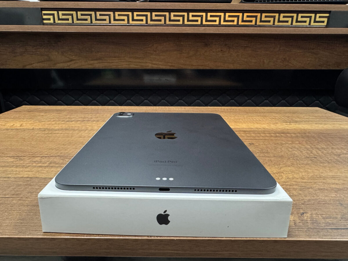 Apple iPad Pro 7. Nesil 256GB 11” MVV83TU/A Uzay Siyahı Tablet (İKİNCİ EL) - Görsel 3