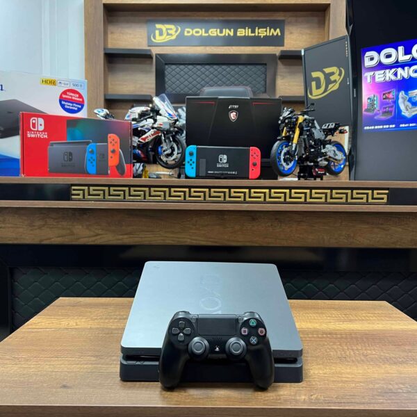 PlayStation 4 Özel Seri 1 TB Tek Kol (İKİNCİ EL)