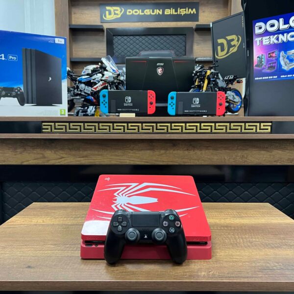 PlayStation 4 Slim Spider-Man Edition 500 GB Tek Kol (İKİNCİ EL)