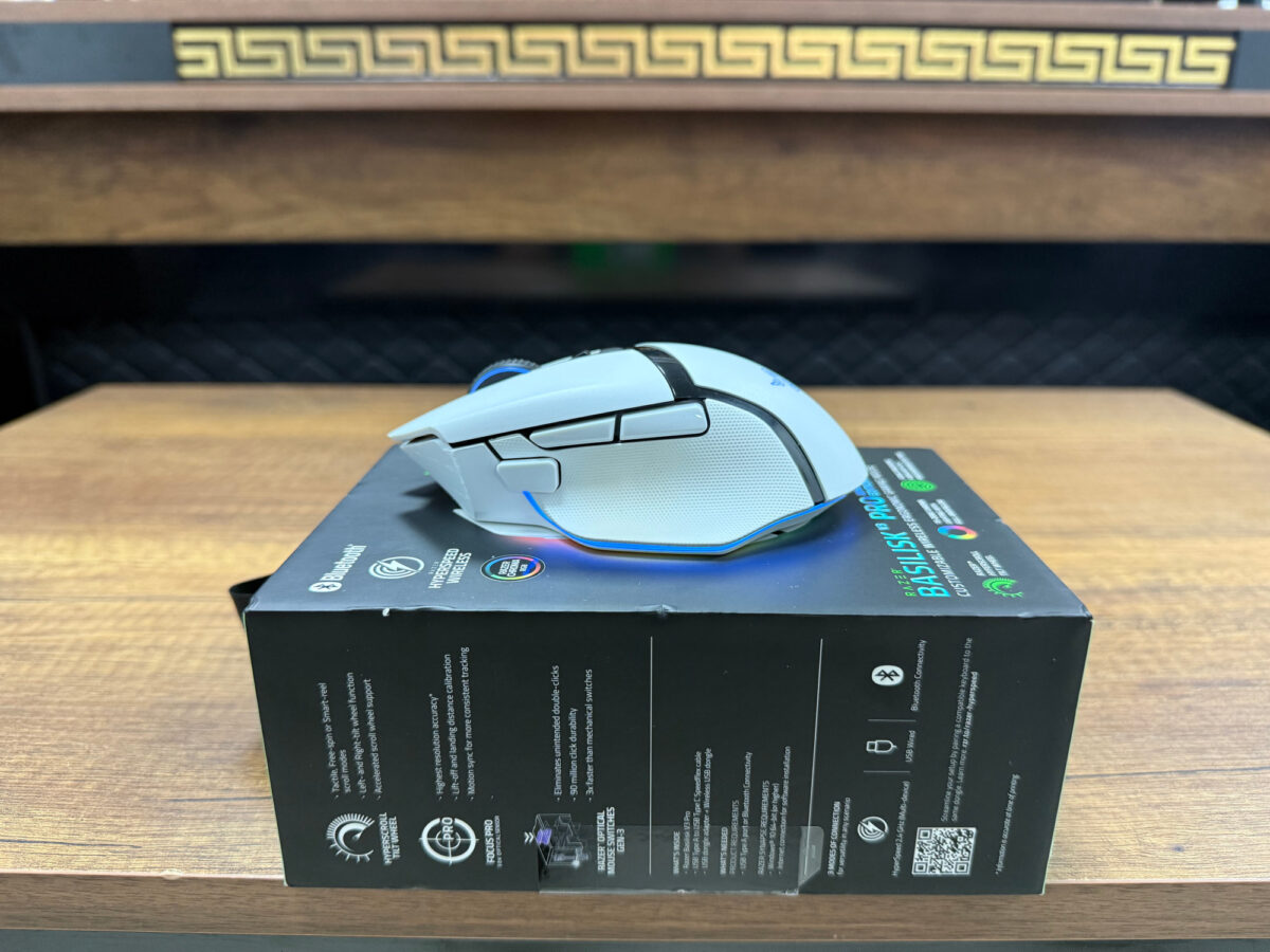 Razer Basilisk V3 Pro RZ01-04620200-R3G1 Beyaz RGB Optik Kablolu/Kablosuz Oyuncu Mouse (İKİNCİ EL) - Görsel 3