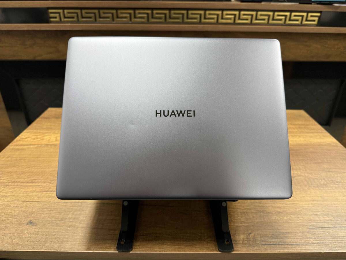 Huawei MateBook 13 AMD Ryzen 7 3700U 16GB 512GB SSD W10 13” QHD HN-W29R (İKİNCİ EL) - Görsel 3