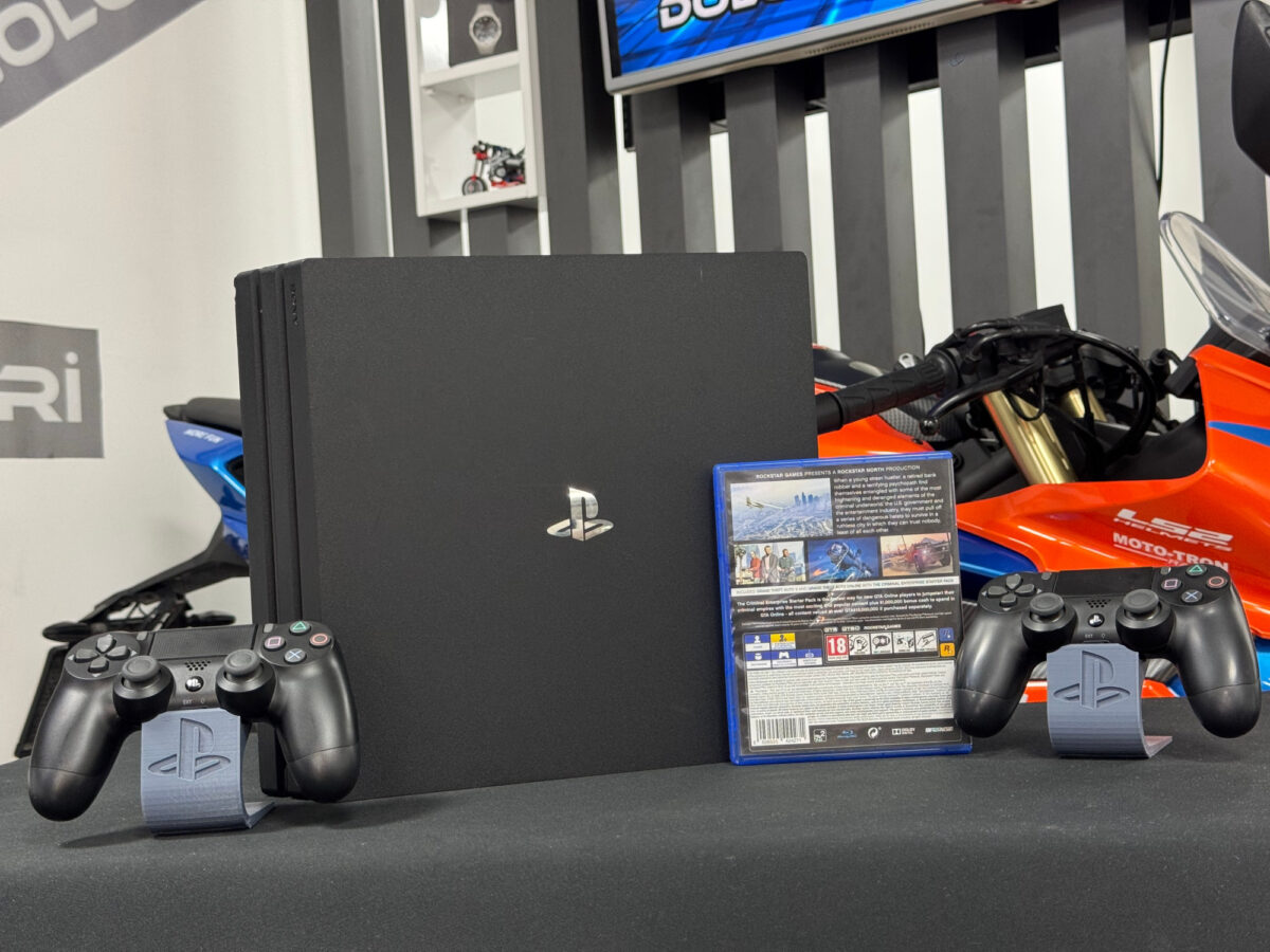 PlayStation 4 Pro 1TB Çift Kol + Grand Theft Auto 5 (Gta 5) Oyun CD’si (İKİNCİ EL) - Görsel 5