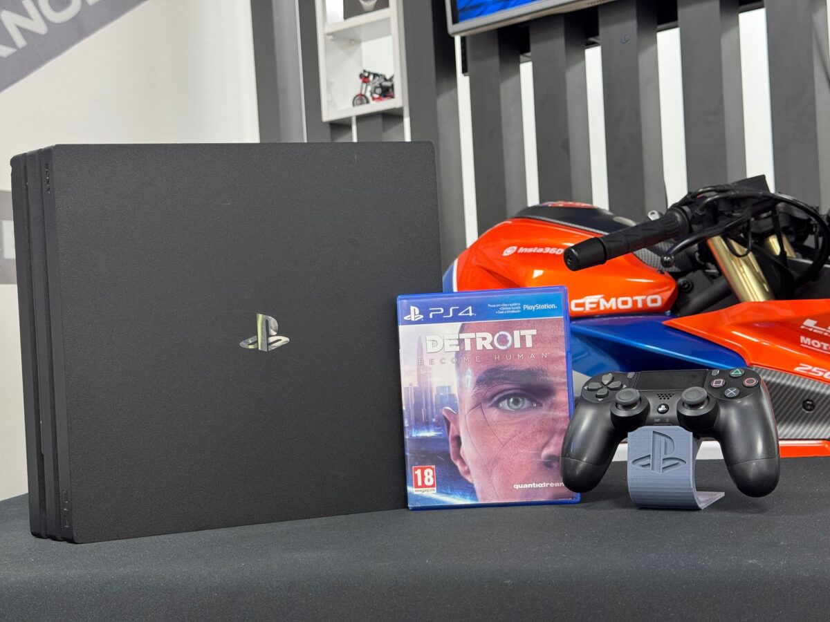 PlayStation 4 Pro 1TB Tek Kol + Detroit Oyun CD’si (İKİNCİ EL) - Görsel 2