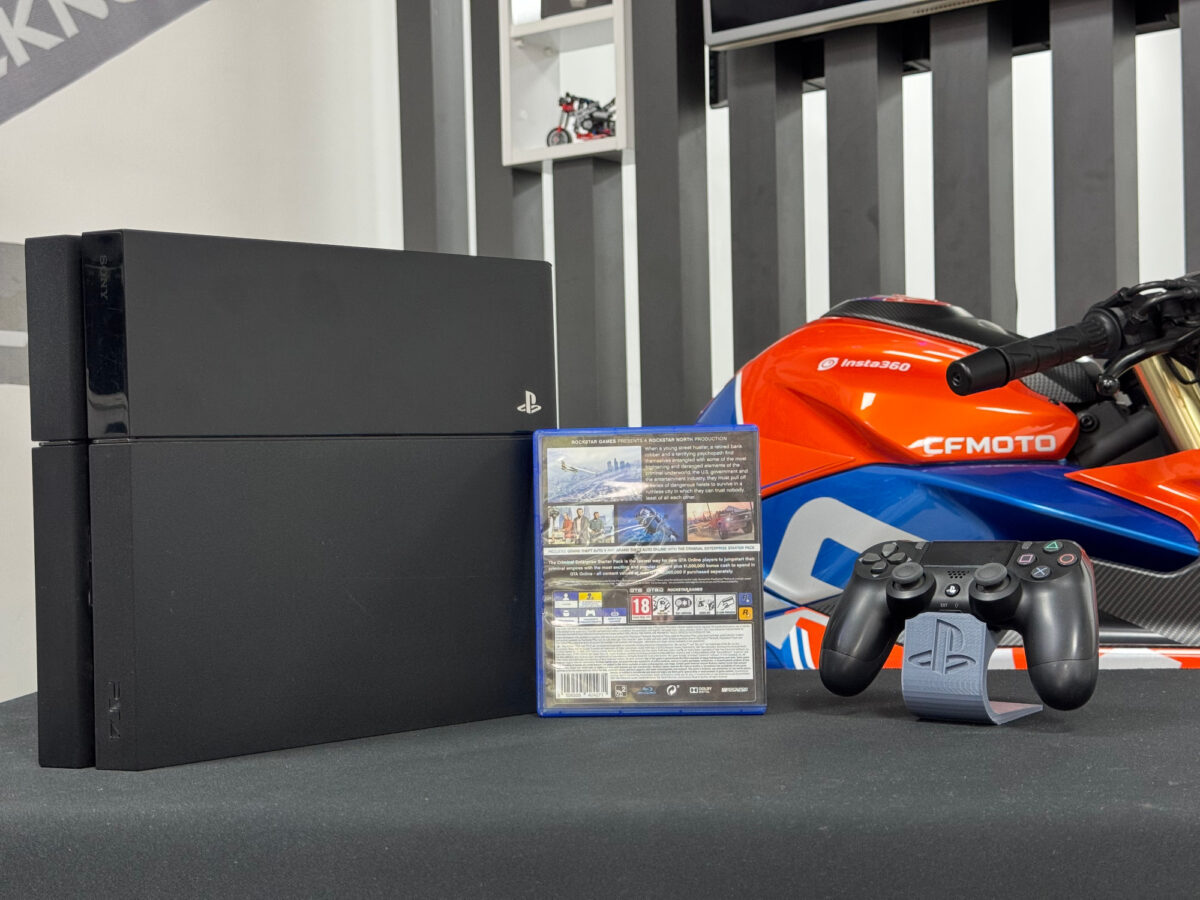 PlayStation 4 Fat 500GB Tek Kol + Gta 5 (İKİNCİ EL) - Görsel 3