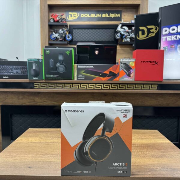 SteelSeries Arctis 5 2019 Edition RGB 7.1 Kablolu Mikrofonlu Kulak Üstü Oyuncu Kulaklığı (İKİNCİ EL)