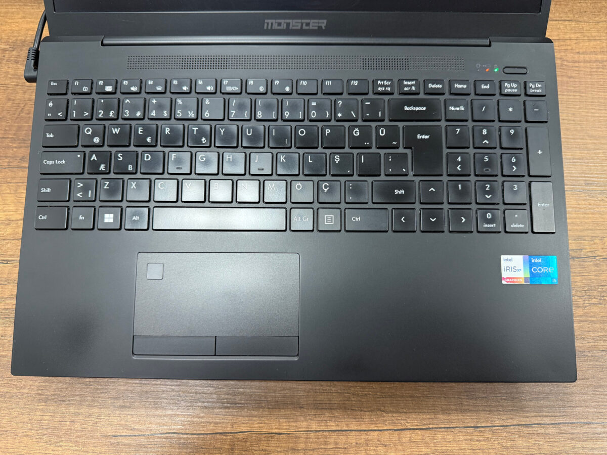 Monster Huma H5 V4.1.10 Intel Core i5 1235U 32GB RAM 1TB SSD Iris Xe 15.6” FHD 120Hz (İKİNCİ EL) - Görsel 3