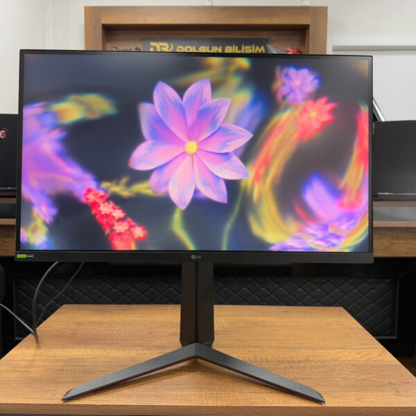 LG UltraGear 27GN65R-B 27” 144Hz 1ms Full HD Pivot IPS Oyuncu Monitörü (İKİNCİ EL)