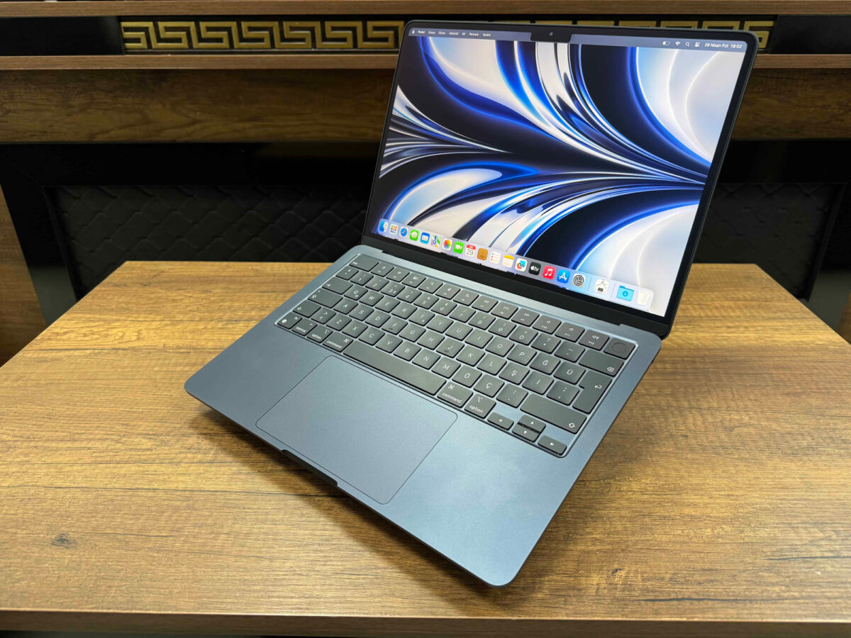 Apple MacBook Air M2 8GB RAM 256GB SSD macOS 13.6” Gece Yarısı MLY33TU/A (İKİNCİ EL) - Görsel 9