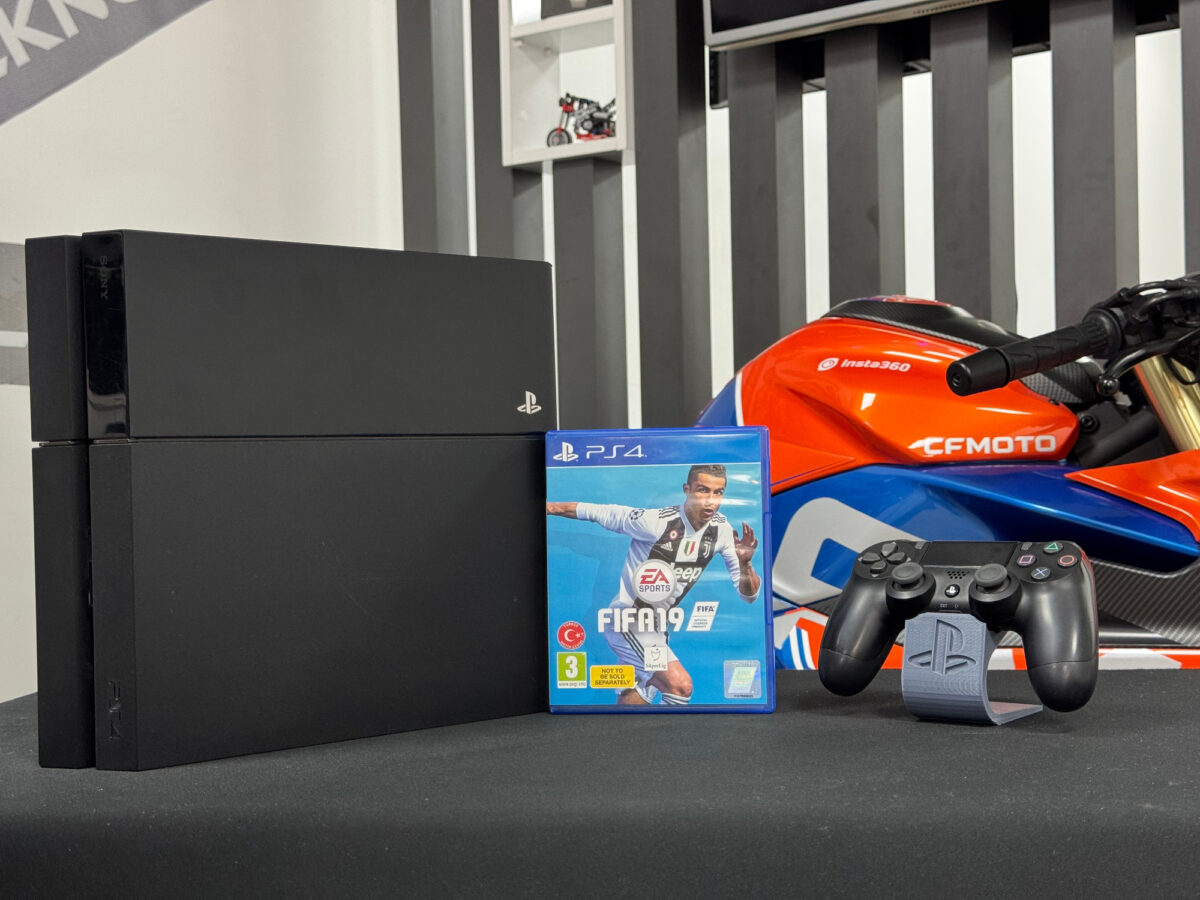 PlayStation 4 Fat 500GB Tek Kol + Fifa 19 Oyun CD’si (İKİNCİ EL) - Görsel 2