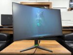 Monster Aryond A27 V2 27” 180Hz 1ms WQHD 2K Curved Pivot VA Oyuncu Monitörü (İKİNCİ EL) - Görsel 3