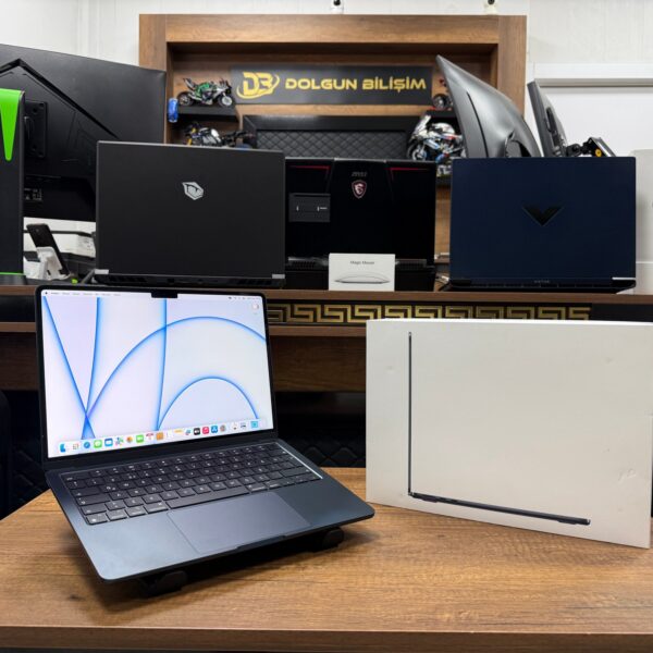 Apple MacBook Air M3 16GB RAM 256GB SSD 13.6” Gece Yarısı MC8K4TU/A (İKİNCİ EL)