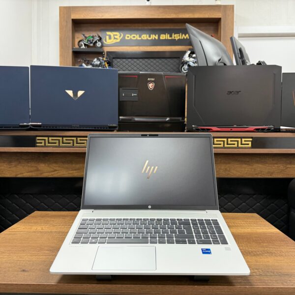 HP ProBook 450 G10 Intel Core i7 1355U 16GB RAM 512GB SSD Iris Xe 15.6” FHD 8A560EA (İKİNCİ EL)