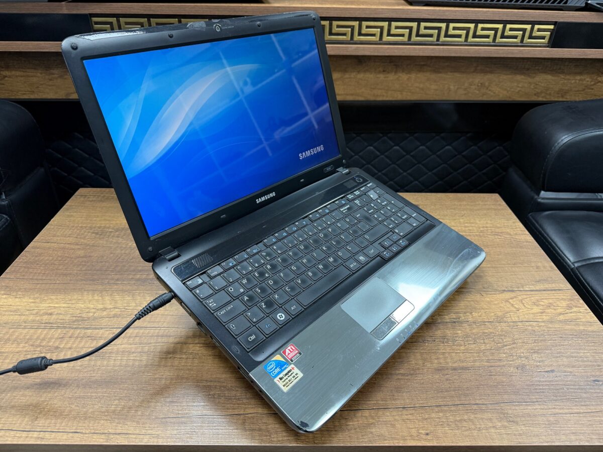 Samsung NP-DR538-DS02TR Intel Core i5 M460 6GB RAM 120GB SSD 15.6” HD (İKİNCİ EL) - Görsel 4