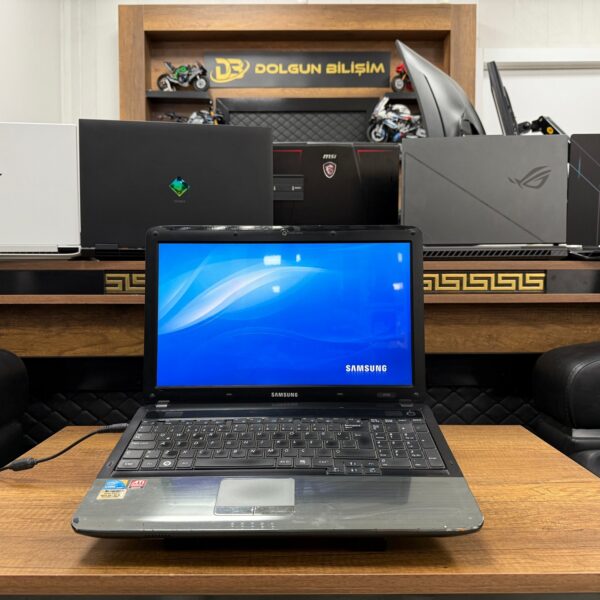 Samsung NP-DR538-DS02TR Intel Core i5 M460 6GB RAM 120GB SSD 15.6” HD (İKİNCİ EL)