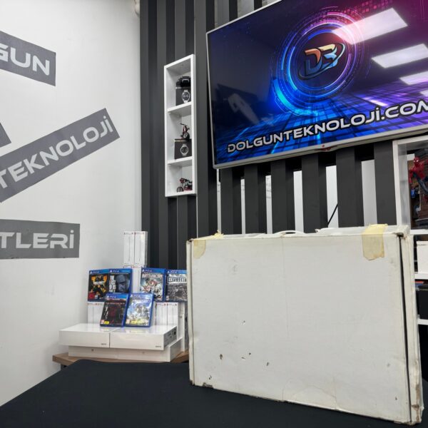 PlayStation 4 Fat 500GB Tek Kol Kutulu (İKİNCİ EL)