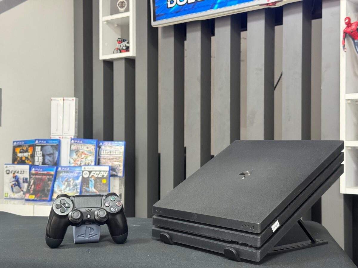 PlayStation 4 Pro 1TB Tek Kol (İKİNCİ EL) - Görsel 2