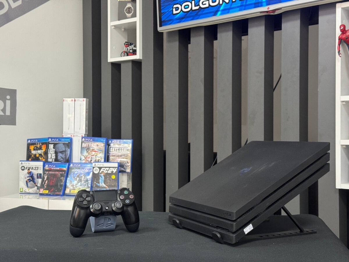 PlayStation 4 Pro 1TB Tek Kol Kırılabilir Sürüm(İKİNCİ EL) - Görsel 2