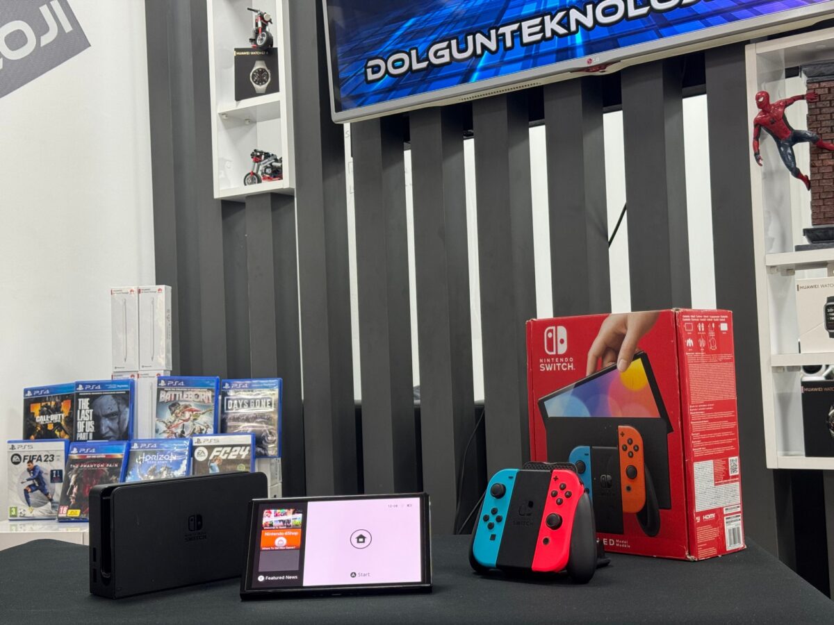Nintendo Switch 128GB OLED Kırmızı-Mavi Kutulu (İKİNCİ EL) - Görsel 3