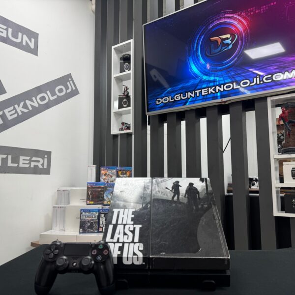 PlayStation 4 Fat 500GB Tek Kol The Last of Us Kaplama (İKİNCİ EL)