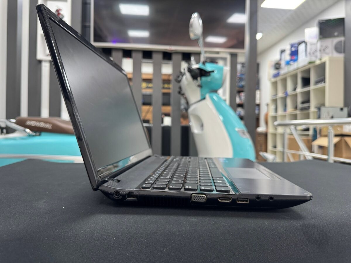 SAMSUNG NP300E5C LAPTOP PARÇALARI ( AÇIKLAMAYI OKUYUNUZ ) - Görsel 4