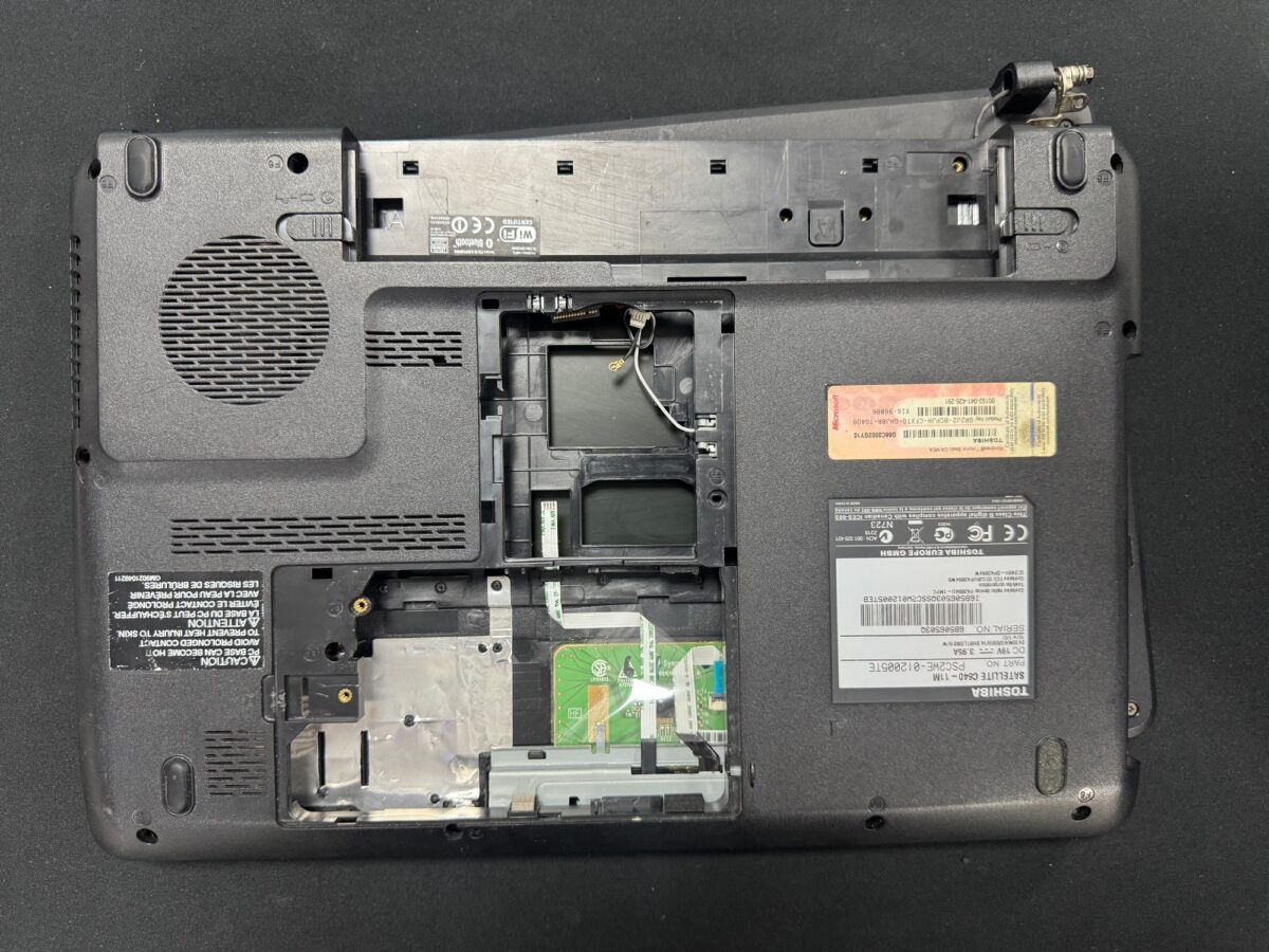 TOSHİBA SATELLİTE LAPTOP PARÇALARI ( AÇIKLAMAYI OKUYUNUZ ) - Görsel 2