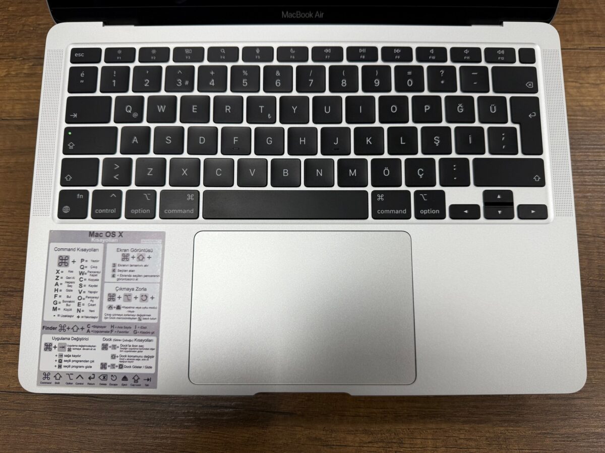 Apple MacBook Air M1 8GB RAM 256GB SSD 13.3” Gümüş MGN93TU/A (İKİNCİ EL) - Görsel 2