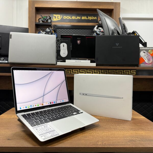 Apple MacBook Air M1 8GB RAM 256GB SSD 13.3” Gümüş MGN93TU/A (İKİNCİ EL)