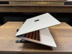 Apple MacBook Air M2 8GB RAM 256GB SSD 13.6” Yıldız Işığı (İKİNCİ EL) - Görsel 6