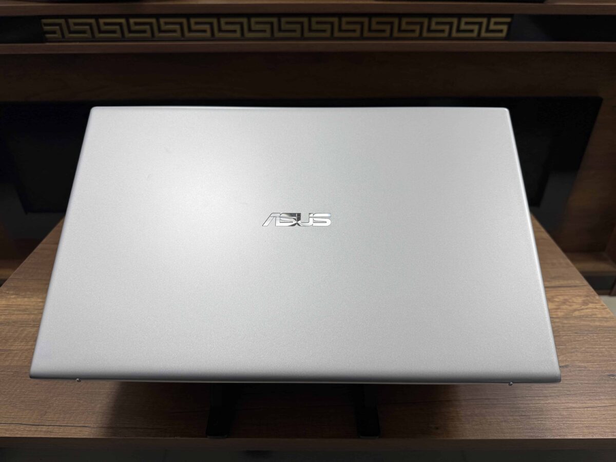 Asus VivoBook 17 X712DA AMD Ryzen 5 3500U 20GB 512GB SSD 17.3" FHD (İKİNCİ EL) - Görsel 3