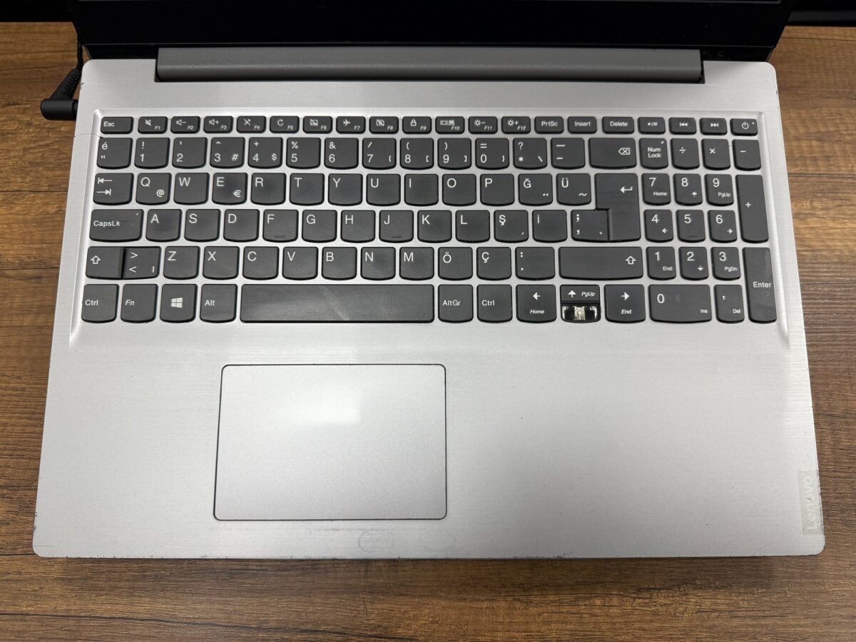 Lenovo Ideapad S145 Intel Core i3 7020U 8GB 128GB SSD MX110 15.6” HD 81VD004CTX (KUSURLU İKİNCİ EL) - Görsel 2