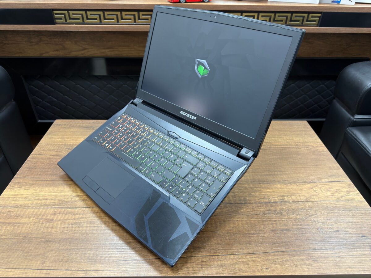Monster Abra A5 V9.2 Intel Core i7 7700HQ 16GB RAM 256GB SSD GTX1050Ti 15.6” FHD (İKİNCİ EL) - Görsel 4