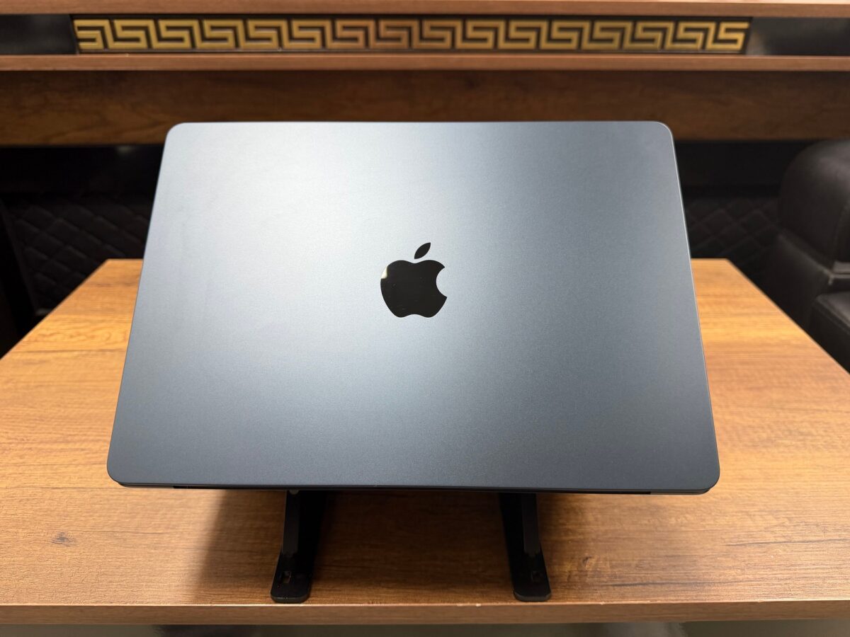 Apple MacBook Air M3 16GB RAM 256GB SSD 13.6” Gece Yarısı MC8K4TU/A - Görsel 3