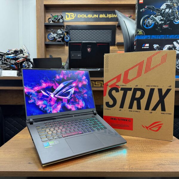 Asus Rog Strix G16 Core i7 13650HX RTX4050 16RAM 512SSD 16" W11